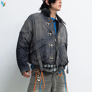 Chaqueta Bomber Acolchada para Hombre con Correa Desestructurada, Estilo Urbano, Degradado, Hebilla Metálica y Efecto Desgastado - Product Image 3
