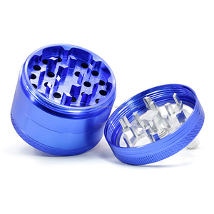 Unique <span class=keywords><strong>Amazon</strong></span> usine <span class=keywords><strong>mini</strong></span> broyeur d'herbe de tabac nouveau broyeur d'herbe broyeur d'herbes en gros avec logo personnalisé - Product Image 4