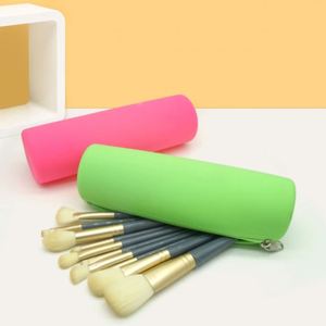 Trousse de Maquillage Tendance en Silicone Imperméable Grande Capacité Portable avec Fermeture Éclair à Motif Bonbons pour Pinceaux de Maquillage et Monnaie - Offre Spéciale - Product Image 3