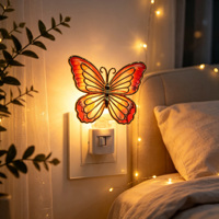 Lámpara de Noche LED con Diseño de Mariposa Colorida Estilo Vitral, Enchufe de Pared, Decoración para el Hogar y Dormitorio, Venta al por Mayor, Regalo Personalizado