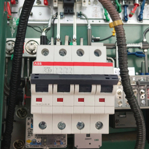 <span class=keywords><strong>Disjoncteur</strong></span> miniature électrique de basse <span class=keywords><strong>tension</strong></span> d'ABB pour la protection de moteur - Product Image 1