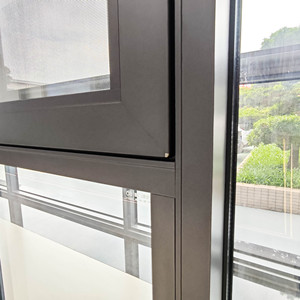 หน้าต่างยุโรปคุณภาพสูง Deioux หน้าต่างบานเปิด UPVC กันเสียง กระจกสองชั้น ดีไซน์ตะแกรงสำหรับบ้าน - Product Image 2