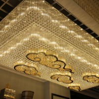 JYLIGHTING Lustre rectangulaire géant personnalisé en forme de nuage porte-bonheur avec boule de cristal irisée pour hall d'hôtel