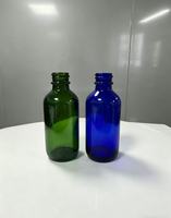Bouteilles en verre miniatures de luxe de 60 ml avec bouchon à vis, forme carrée, estampage à chaud, diffuseur d'huiles essentielles