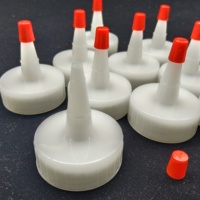 Capuchon à vis blanc 38/400, bouchon à bec pointu avec petit capuchon rouge pour bouteilles en plastique à presser