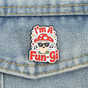 我是真菌玩物蘑菇珐琅别针可爱有趣真菌胸针背包徽章趣味礼物批发 - Product Image 1