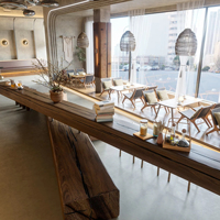 Ensemble de meubles de café de qualité commerciale de luxe décoration complète de boutique hôtel avec revêtement en cuir tables de café chaises