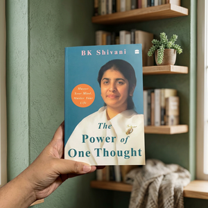 El poder de un solo pensamiento por Brahma Kumari Shivani, libro en inglés de bolsillo, guía sobre pensamiento positivo y paz mental - Product Image 1
