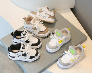 Petites <span class=keywords><strong>chaussures</strong></span> blanches pour enfants <span class=keywords><strong>Chaussures</strong></span> de sport pour filles Antidérapantes légères <span class=keywords><strong>Chaussures</strong></span> décontractées à semelle souple pour bébés garçons - Product Image 2