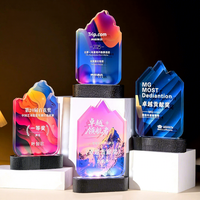 Trophées en forme de montagne avec éclairage LED et logo personnalisé pour les institutions de projets médicaux et de beauté
