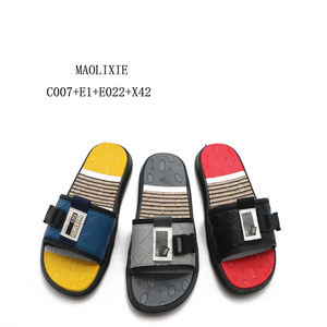 Sandalias deslizantes originales para hombre, zapatillas hinchables personalizadas, para el hogar - Product Image 2