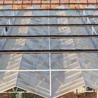 Serre commerciale multi-travées de grande taille modèle GY10 de la marque GY, semi-fermée, avec structure en acier galvanisé à chaud et gouttière en aluminium néerlandaise