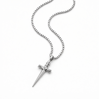 Collier Pendentif Croix et Dague en Acier Inoxydable Personnalisé, Étanche, Hypoallergénique, Résistant au Ternissement, Chaîne Couleur Or
