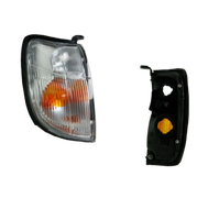 Kit carrosserie Pickup Partie carrosserie Lampe d'angle avant Phares latéraux Feux clignotants pour NISSAN D21 D22