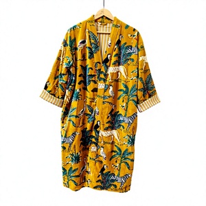 Veste imprimée d'animaux et d'oiseaux indiens pour femmes, robe de bain à manches trois quarts longues, plusieurs motifs, style kimono en velours pour l'hiver et l'été - Product Image 1