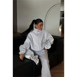 Survêtement gris à capuche confortable, coupe-vent et respirant, avec impression personnalisée, style streetwear pour le jogging hivernal, sublimation, effet délavé - Product Image 2