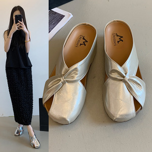 รองเท้าแตะแพลตฟอร์มสำหรับผู้หญิงพื้นแบนมีสายรัดส้นรองเท้าเดินสบายๆสำหรับฤดูร้อนรองเท้าแตะสำหรับผู้หญิงรองเท้าเดินเทรนด์2025แบรนด์เนมใหม่สำหรับผู้หญิง zapatillas - Product Image 1