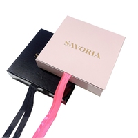 Individuelles Logo Prägung Schaumstoffeinlage Rosa Luxus Magnetische Faltbare Starre Geschenkverpackung Box Magnetverschluss Karton für Schuhe