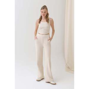 Puane Women's Comfortable Wide Leg Sweatpants, Casual Loose Fit Joggers with Elastic Waist, Beige, Model 18152PNT - Product Image 1