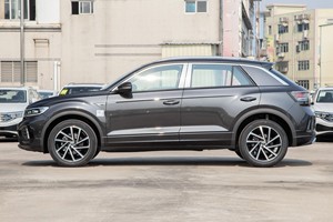 2025 <span class=keywords><strong>T</strong></span>-<span class=keywords><strong>Roc</strong></span>, Black Star Edition, 1.5T,DSG, sconti elevati, configurazione Premium - Product Image 3