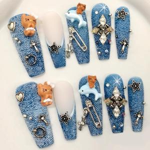 <span class=keywords><strong>Uñas</strong></span> Postizas Hechas a Mano de Alta Calidad, Forma de Ataúd Larga, Color Rojo, Flores <span class=keywords><strong>Pequeñas</strong></span> Pintadas a Mano, Reutilizables, Venta al Por Mayor de Fábrica - Product Image 1
