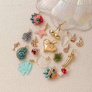 Reef & Relish |   Collection de pendentifs en laiton plaqué or 18 carats et céramique pour la création de bijoux DIY |   Breloques sur le thème de la vie marine et des aliments - Product Image 3