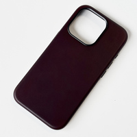 Étui de téléphone portable en cuir de vachette pleine fleur à l'huile de cire de qualité supérieure de luxe pour étui magnétique Iphone 15 Pro