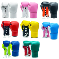 Özel Logo 16oz Mikrofiber Bağcıklı Boks Eldivenleri Nefes Alabilen Kaymaz Yetişkinler İçin Boks MMA Muay Thai Jel İçlikli Antrenman Eldivenleri