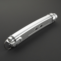 Sabre laser Nexussabers Pivot Ahsoka, fabriqué sur machine CNC, rechargeable par USB, avec 34 effets sonores pour un divertissement lumineux