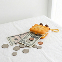Porte-monnaie en silicone personnalisé avec logo Kawaii 3D, forme de sandwich, croissant, hot-dog, porte-clés, rangement pour écouteurs, cadeau pour enfants, vente en gros
