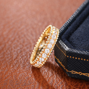 Anello con Design Geometrico, Anello Classico da Donna - Product Image 5