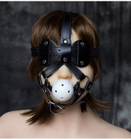 Ensemble de bondage SM en gros, sangle, bouchon buccal, boule creuse, masque pour les yeux en cuir, bandeau sexy, harnais de tête, équipement de bondage, bâillon pour la bouche, femme
