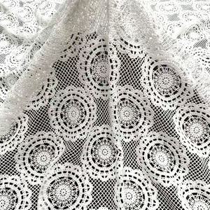 Vente en gros de linge de <span class=keywords><strong>lit</strong></span> en dentelle guipure moderne, tissu brodé, drap de <span class=keywords><strong>lit</strong></span> blanc - Product Image 1