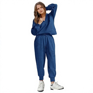 Conjunto Deportivo de Primavera para Mujer, Personalizado al por Mayor, con Capucha, Estilo Urbano, de Alta Calidad, en Poliéster/Algodón Felpa Ligero - Product Image 3