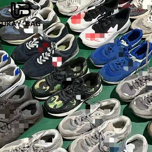 S21 Zapatos de diseñador usados Hombres Venta al por mayor Fábrica Directamente Estilo caliente Segunda mano Bale International Branded NB Sport Shoe - Product Image 5