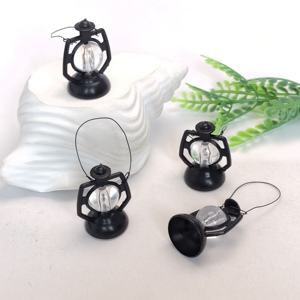 Mini Lámpara de Queroseno Negra de 35 mm de Alto, Linterna en Miniatura, Accesorios de Decoración para Casa de Muñecas, Escala 1:12 - Product Image 1
