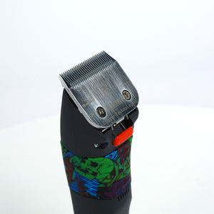 Kit professionnel de toilettage pour chiens avec tondeuses à cheveux <span class=keywords><strong>sans</strong></span> <span class=keywords><strong>fil</strong></span> pour animaux de compagnie Ciseaux de <span class=keywords><strong>tondeuse</strong></span> en plastique pour le nettoyage de la coupe des cheveux des chiens de compagnie - Product Image 6