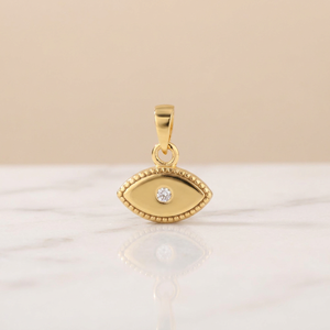 Pendentif croix en or avec diamant rond central, bord perlé, style religieux, bijoux unisexe, plaqué or 24 carats - Product Image 3