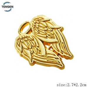 Hebilla de cinturón de diseño Fabricantes Logotipo en relieve personalizado Hebilla de bloqueo automático dorado para bolsos de niña - Product Image 2