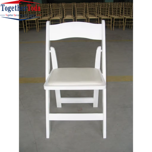 Chaises pliantes modernes en plastique, portables et faciles à transporter, idéales pour les mariages et les fêtes en extérieur – Vente en gros - Product Image 2