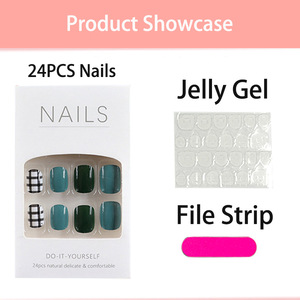 Ongles press-on de luxe en forme d'amande avec rayures léopard et zèbre, strass et breloques métalliques - Product Image 6