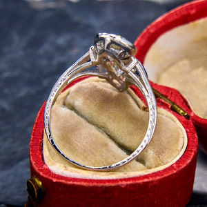 Anello Impilabile Futuristico a Forma di Marquise per Donne, Gioiello da Dito Trendy e Alla Moda - Product Image 6