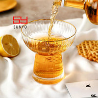 SUNYO - Vaso de Vidrio Personalizado con Rayas para Cócteles, Moderno y Lujoso, Transparente, para Postres, Helados, con Borde Dorado