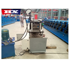Machine de profilage pour volets roulants, profilatrice pour lames de porte enroulable pour des solutions de menuiserie sur mesure - Product Image 2