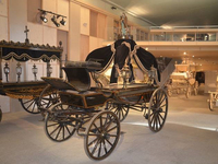Vente en gros de voitures à corbillard Remorque funéraire à bas prix par de vrais chevaux et camions de transport