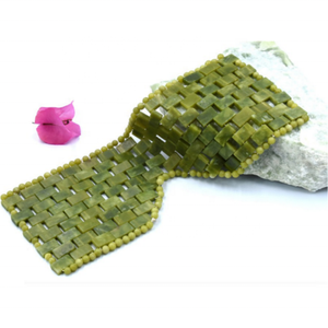 Maschera per Occhi in Pietra Naturale Intrecciata a Mano per Terapia Fredda, Sollievo da Occhiaie e Gonfiore, Massaggio Facciale e Benessere per il Sonno - Product Image 3