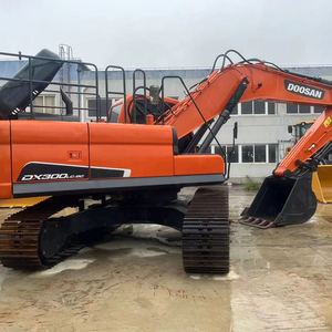 Excavadora de Ruedas Usada Doosan DX300LCA DX150/DX140W Modelo 2022, Motor Kobelco, Peso Operativo de 30 Toneladas, Capacidad de Cucharón de 0.32m - Product Image 1