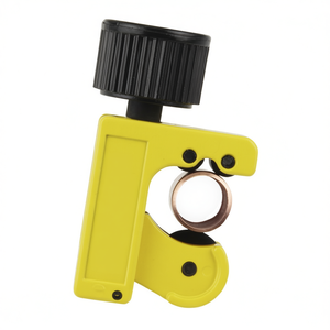 Coupe-tube en cuivre Stanley 8-22 mm réglable pour une coupe précise - Product Image 2