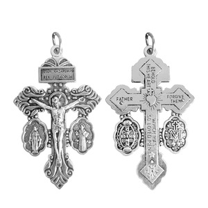 Fornitore all'Ingrosso di Accessori per Gioielli Religiosi, Ciondolo Croce del Perdono con Medaglia di San Benedetto in Lega di Zinco per la Creazione di Rosari e Crocifissi - Product Image 2