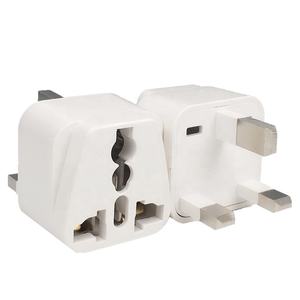 Adaptador Universal Us/EU/UK Plug 3pin Uk Plug con enchufes eléctricos en Reino Unido Hong Kong Irlanda Gran Bretaña <span class=keywords><strong>Escocia</strong></span> - Product Image 1